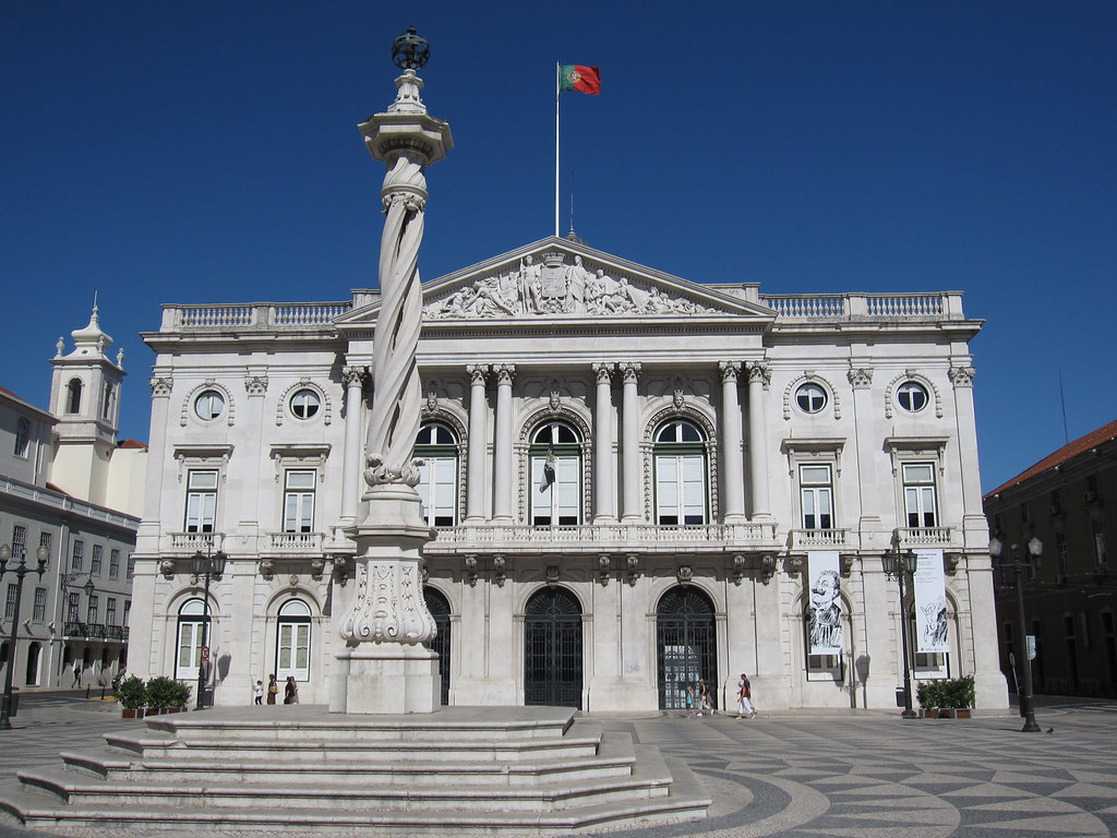 AIMA Lisbon II Store Opens Exclusive Room for Lawyers and Solicitors